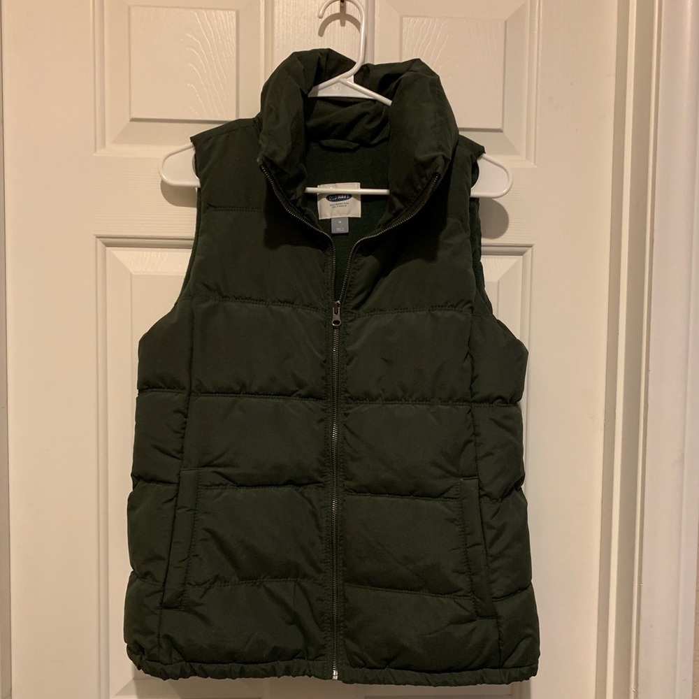 Sleeveless puffy vest